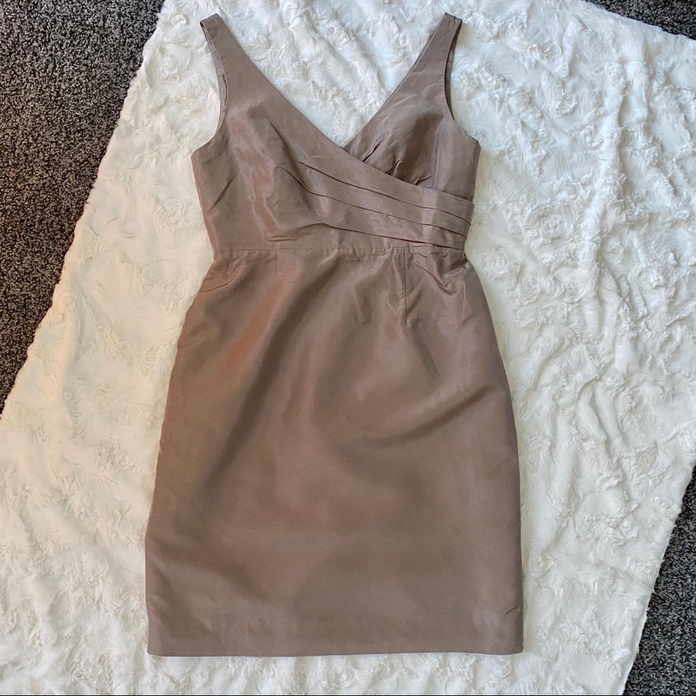 J Crew 100% Silk Dress Size 8 V-neck Cocktail
